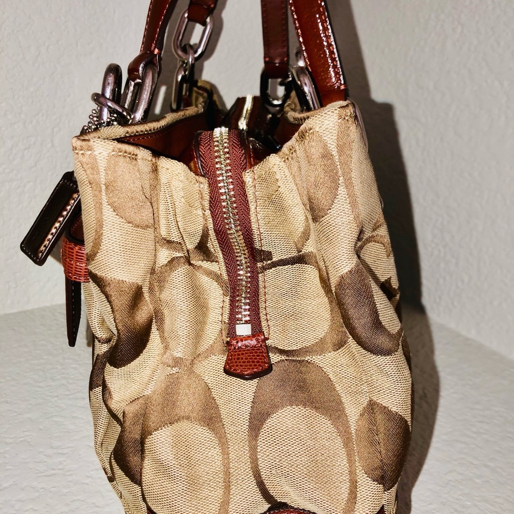 Coach Y2k Chelsea Jaden Signature Canvas Tote with Brown Leather Trim - Picture 8 of 17